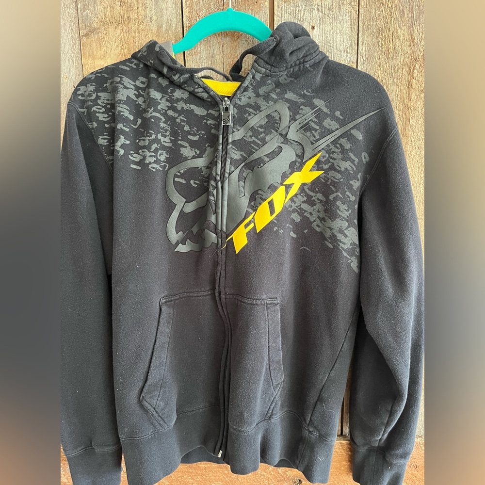 Men’s medium Fox zip up hoodie